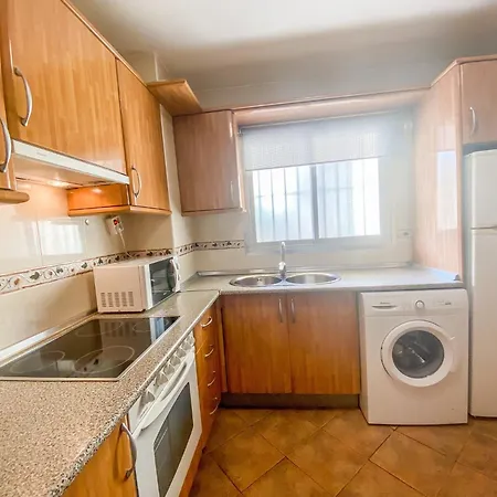 Comforting With Shared Pool Apartament